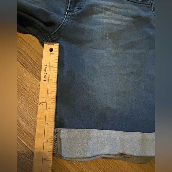 North Creek Teen Denim Shorts Size 14 - Picture 5 of 7